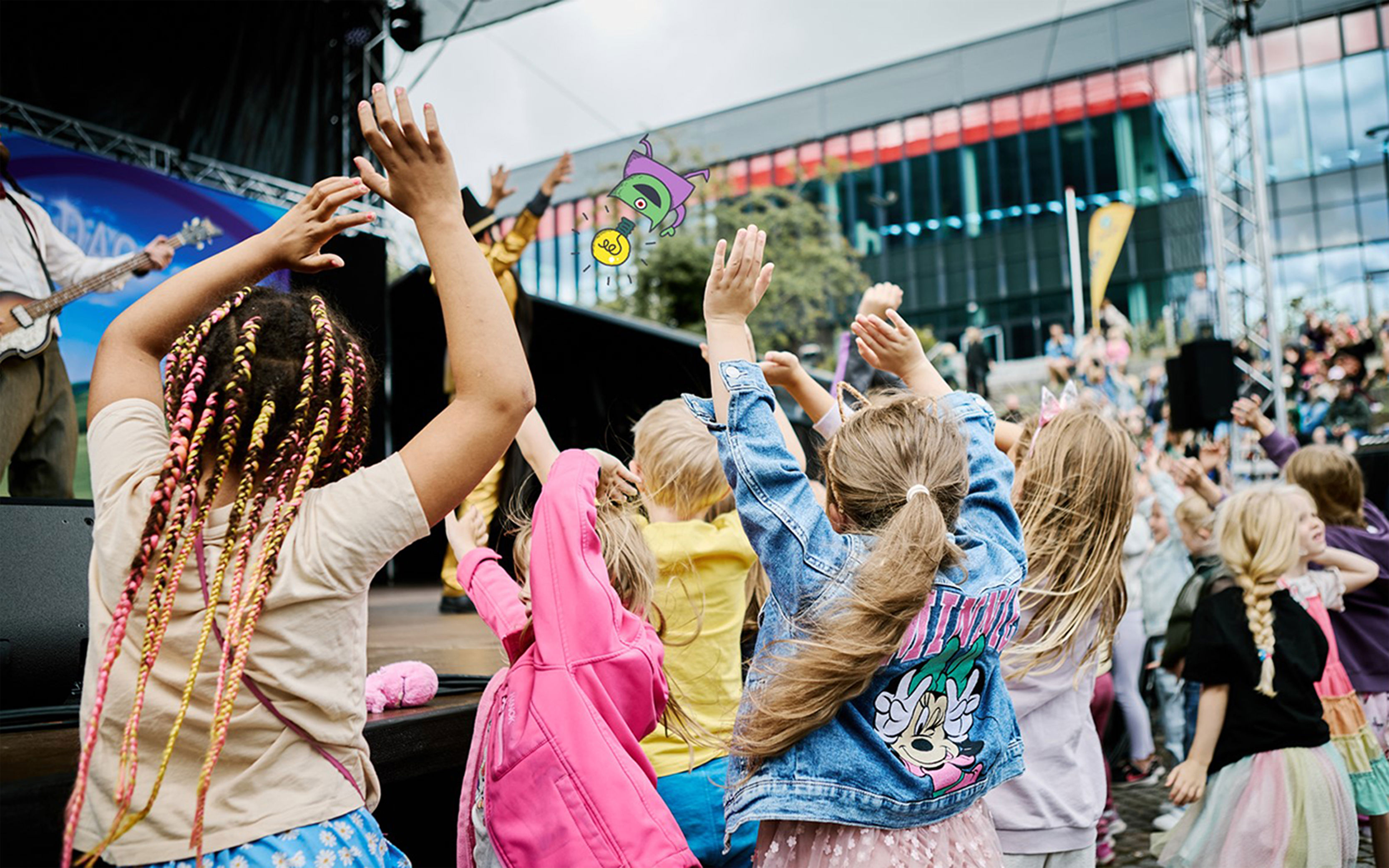 Børn danser