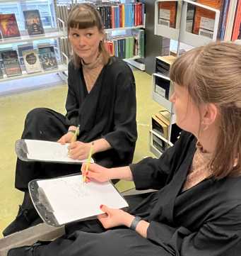 Spejlvendt tegnestation